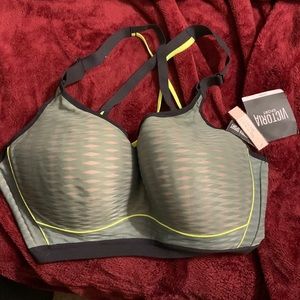 Victoria Secret BRAND NEW never worn!! size 36DDD